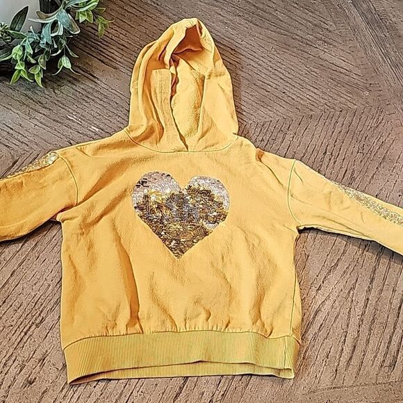 Sequin heart hooded sweater yellow size 4 DKNY - Picture 1 of 9